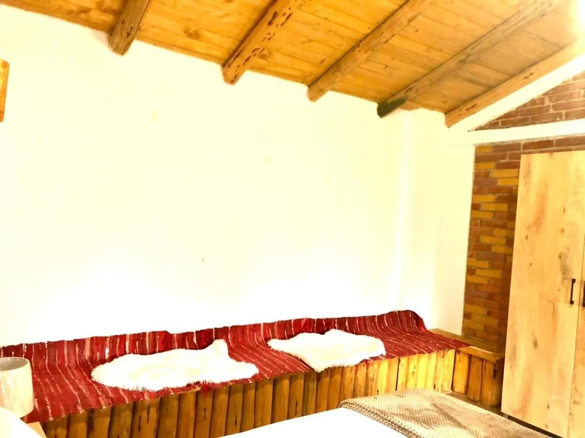 Apartment Villa Muzhaqi Nivice