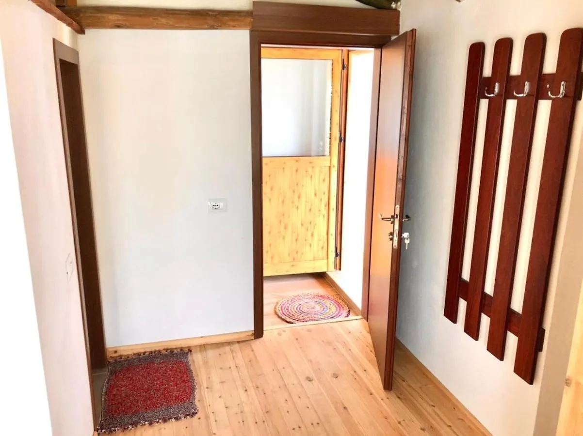 Villa Muzhaqi Nivice  0*, Nivice (Vlore)