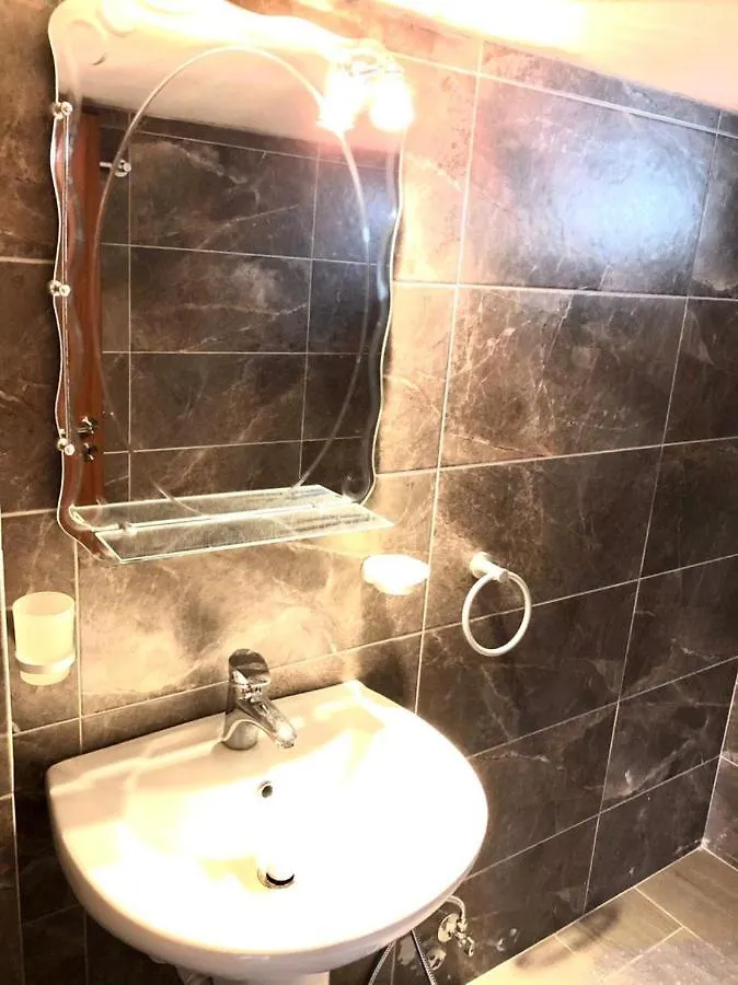Villa Muzhaqi Nivice  Nivice (Vlore)