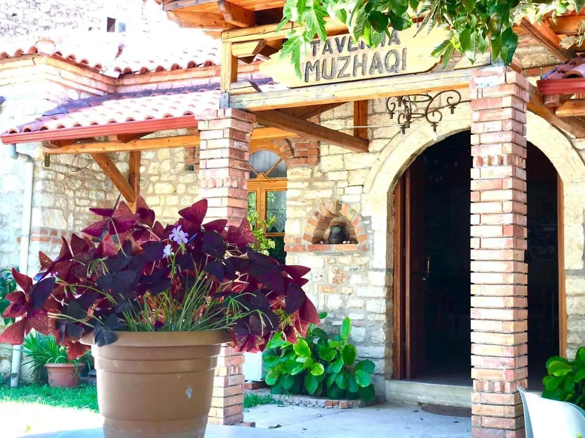Villa Muzhaqi Nivice  Albanie