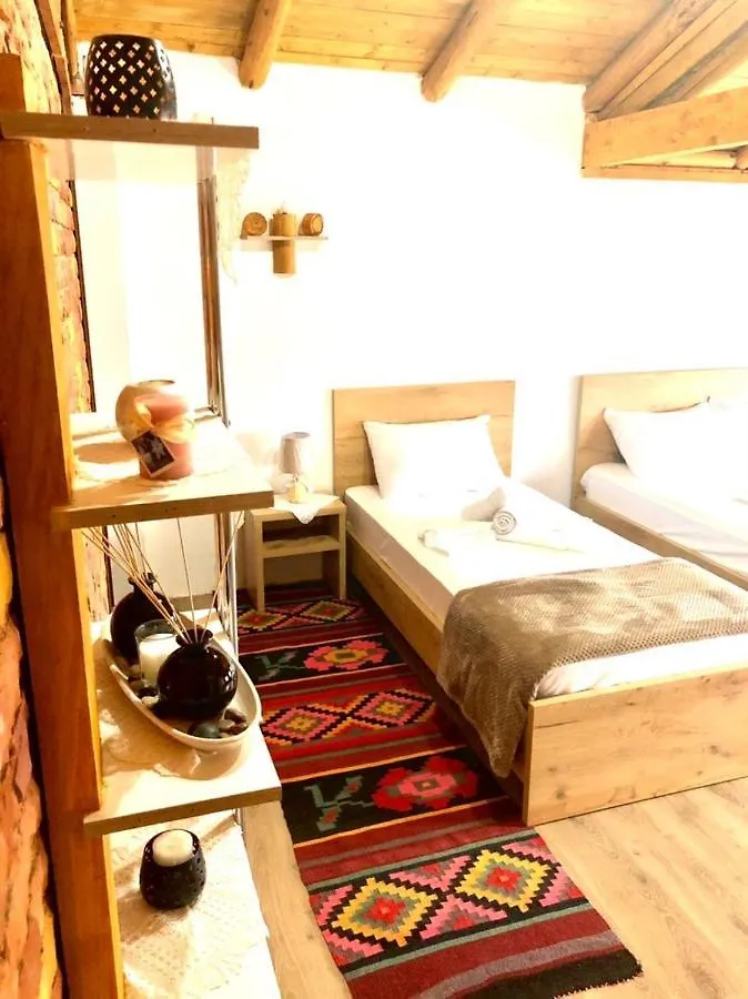 Villa Muzhaqi Nivice 0*,  Albania