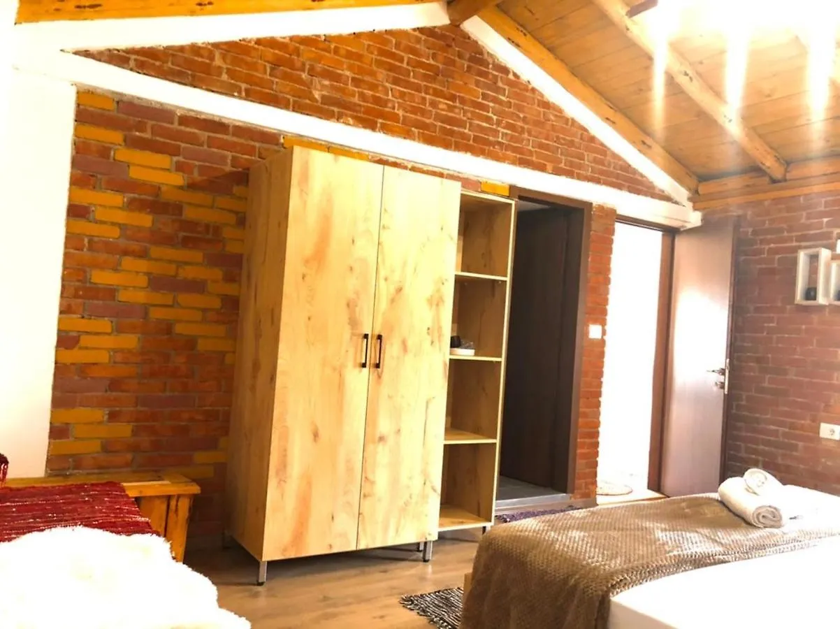 公寓 Villa Muzhaqi Nivice