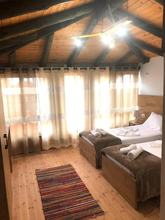 Villa Muzhaqi Nivice 阿尔巴尼亚