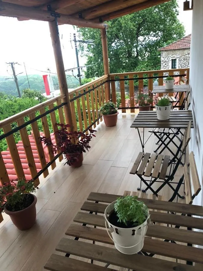 Villa Muzhaqi Nivice