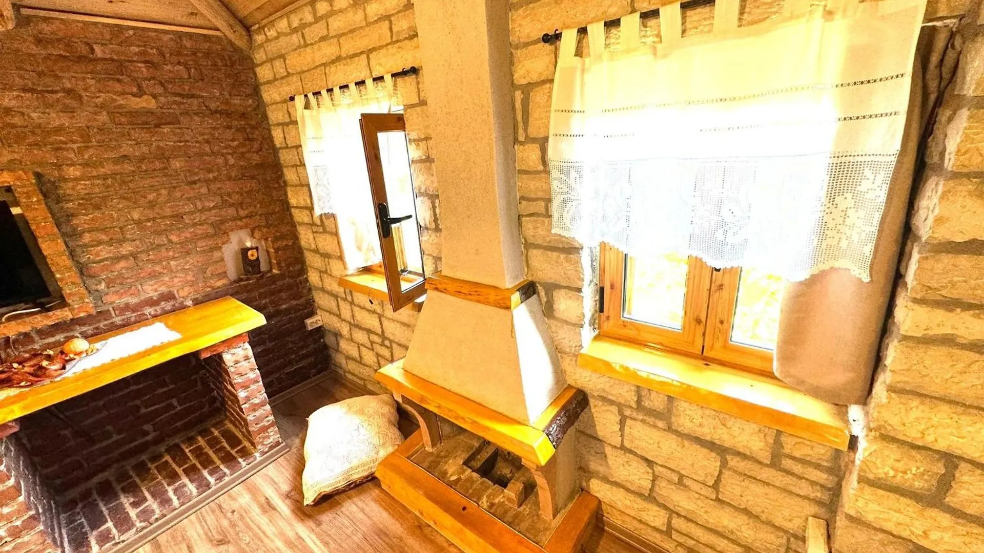 公寓 Villa Muzhaqi Nivice
